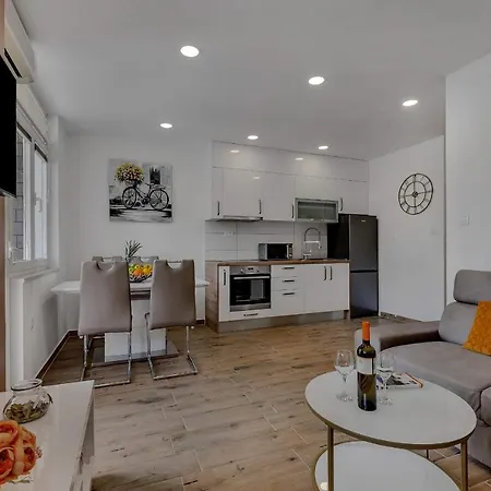 Meri Apartment