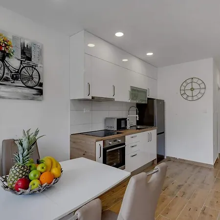 Apartment Meri Makarska